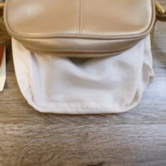 ETIENNE AIGNER NEW Women's Golden Leather Small Crossbody Purse 7"x7"x2.5" - Picture 10 of 15